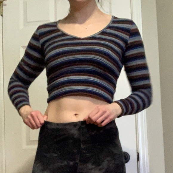 V neck crop top - Picture 1 of 2